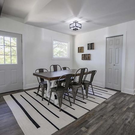 Gorgeous Renovated Home With Large & Private Lot Winchester 외부 사진