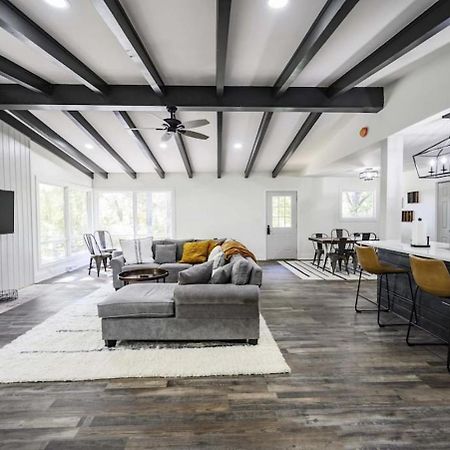 Gorgeous Renovated Home With Large & Private Lot Winchester 외부 사진