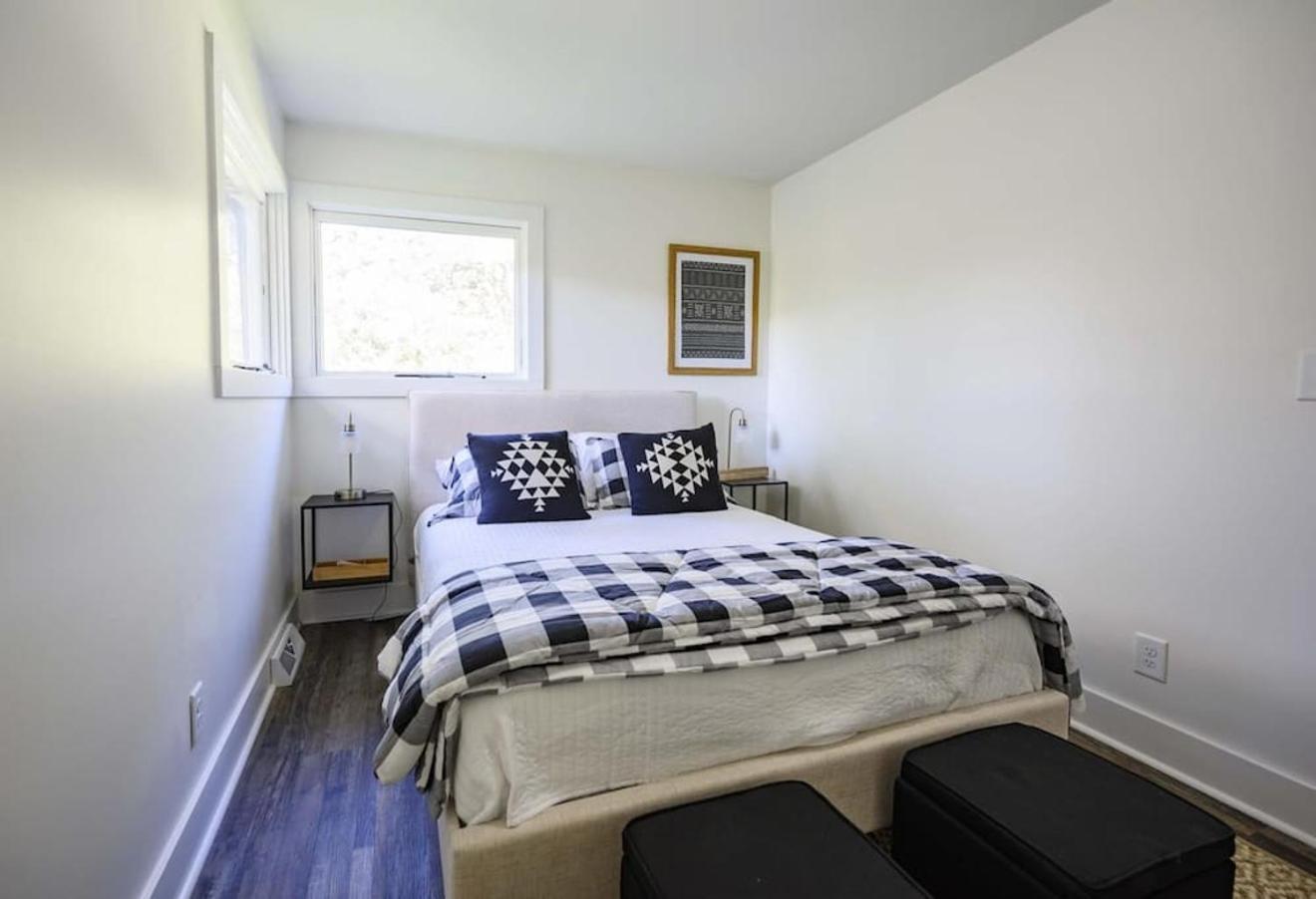 Gorgeous Renovated Home With Large & Private Lot Winchester 외부 사진