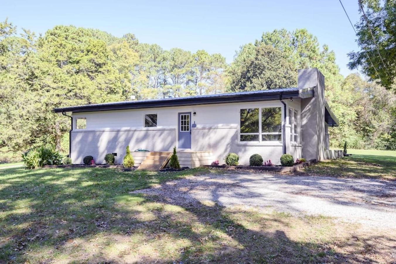 Gorgeous Renovated Home With Large & Private Lot Winchester 외부 사진