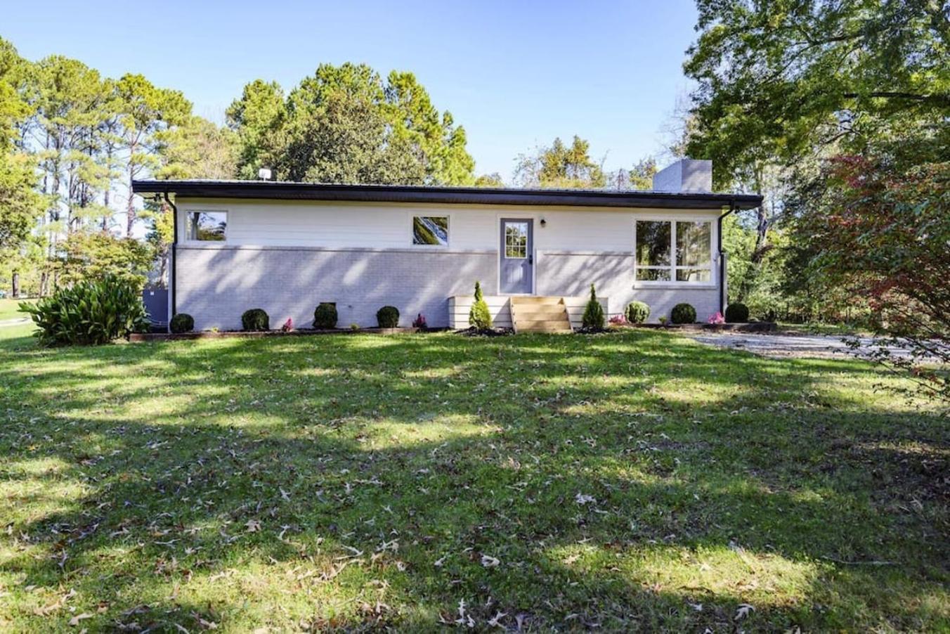 Gorgeous Renovated Home With Large & Private Lot Winchester 외부 사진