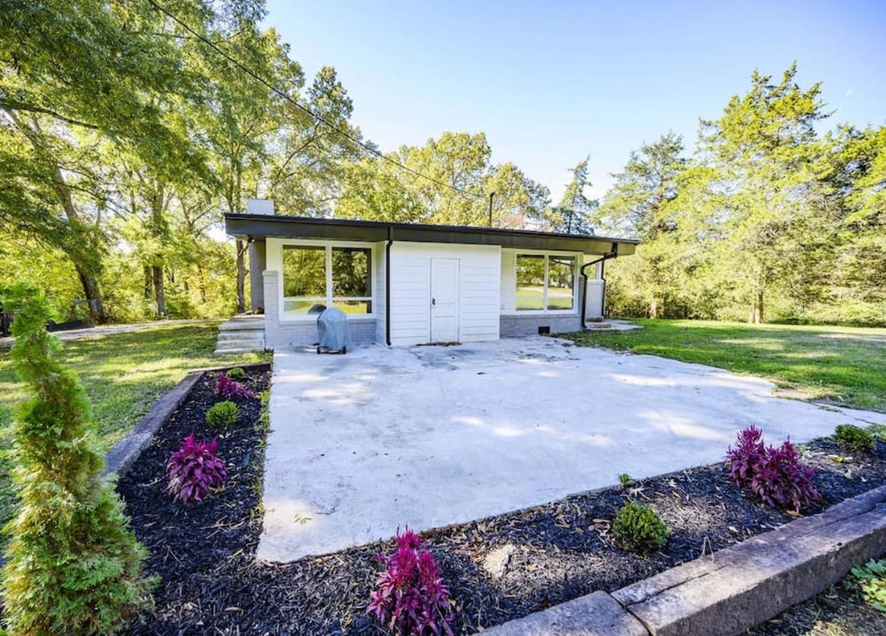 Gorgeous Renovated Home With Large & Private Lot Winchester 외부 사진