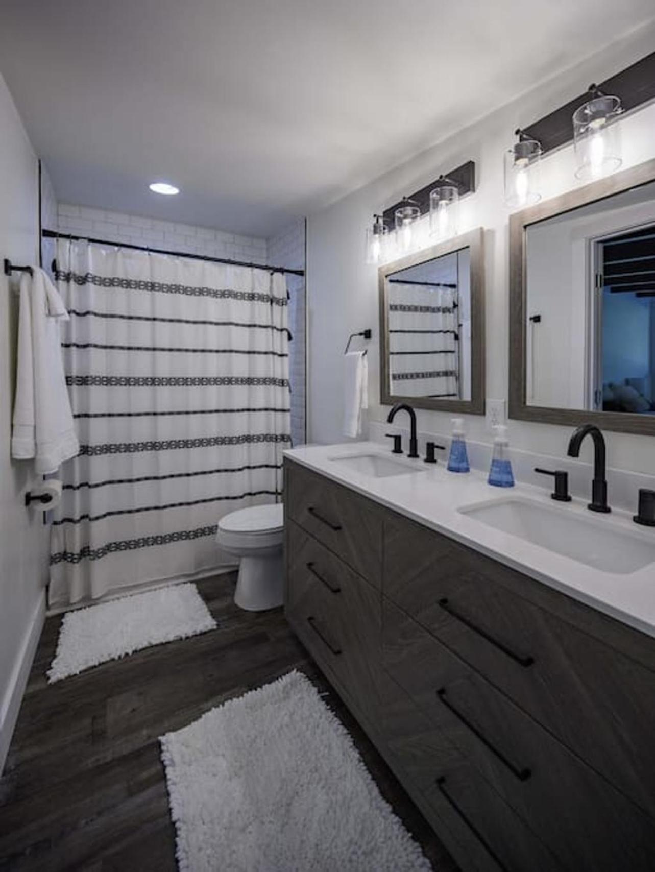 Gorgeous Renovated Home With Large & Private Lot Winchester 외부 사진