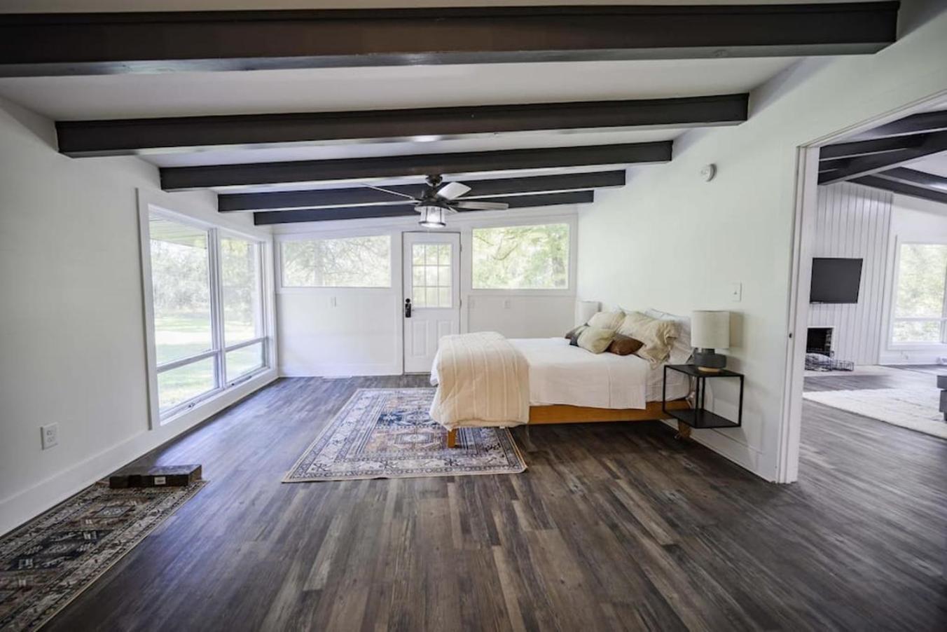 Gorgeous Renovated Home With Large & Private Lot Winchester 외부 사진