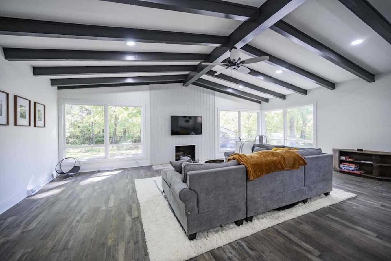 Gorgeous Renovated Home With Large & Private Lot Winchester 외부 사진