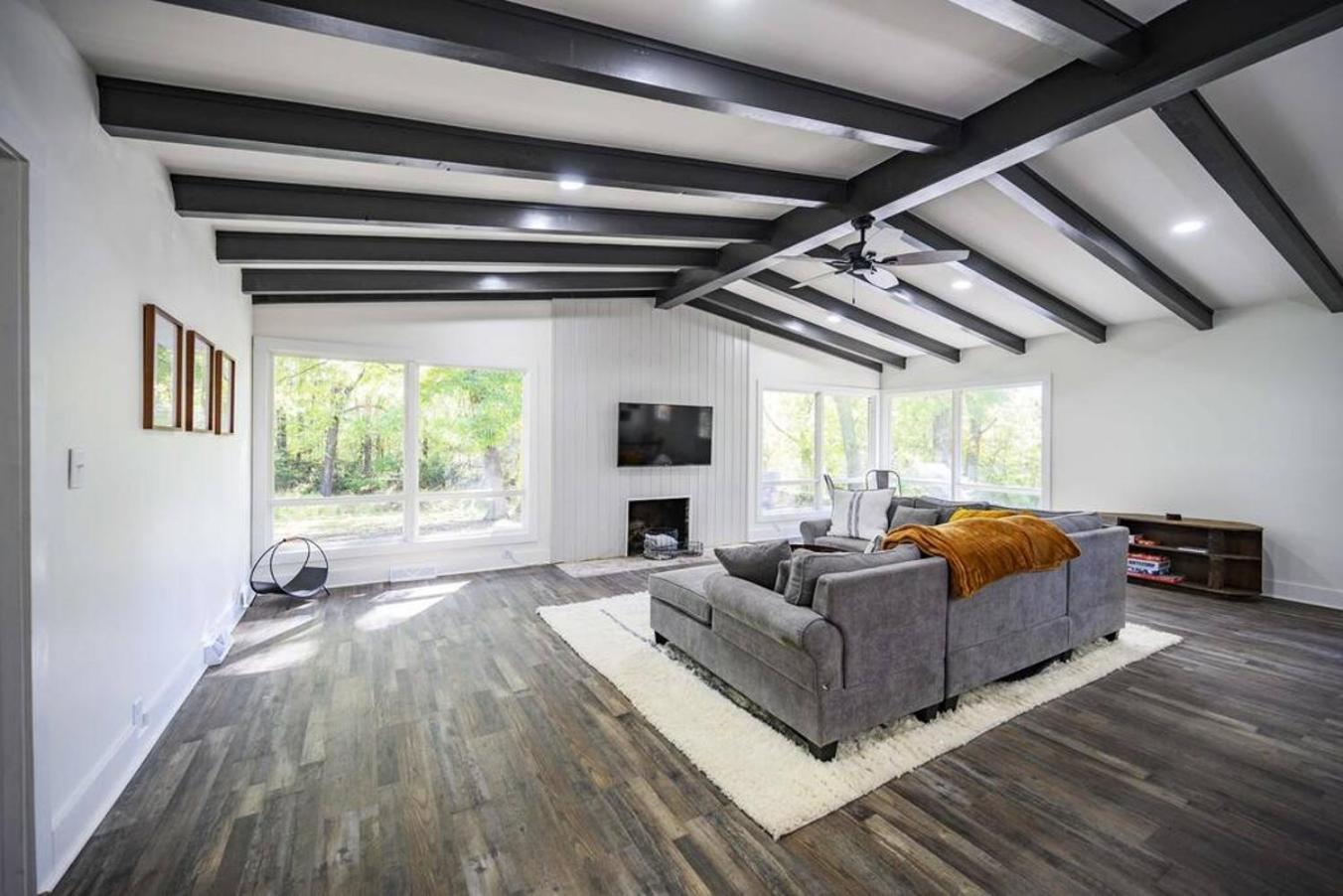 Gorgeous Renovated Home With Large & Private Lot Winchester 외부 사진